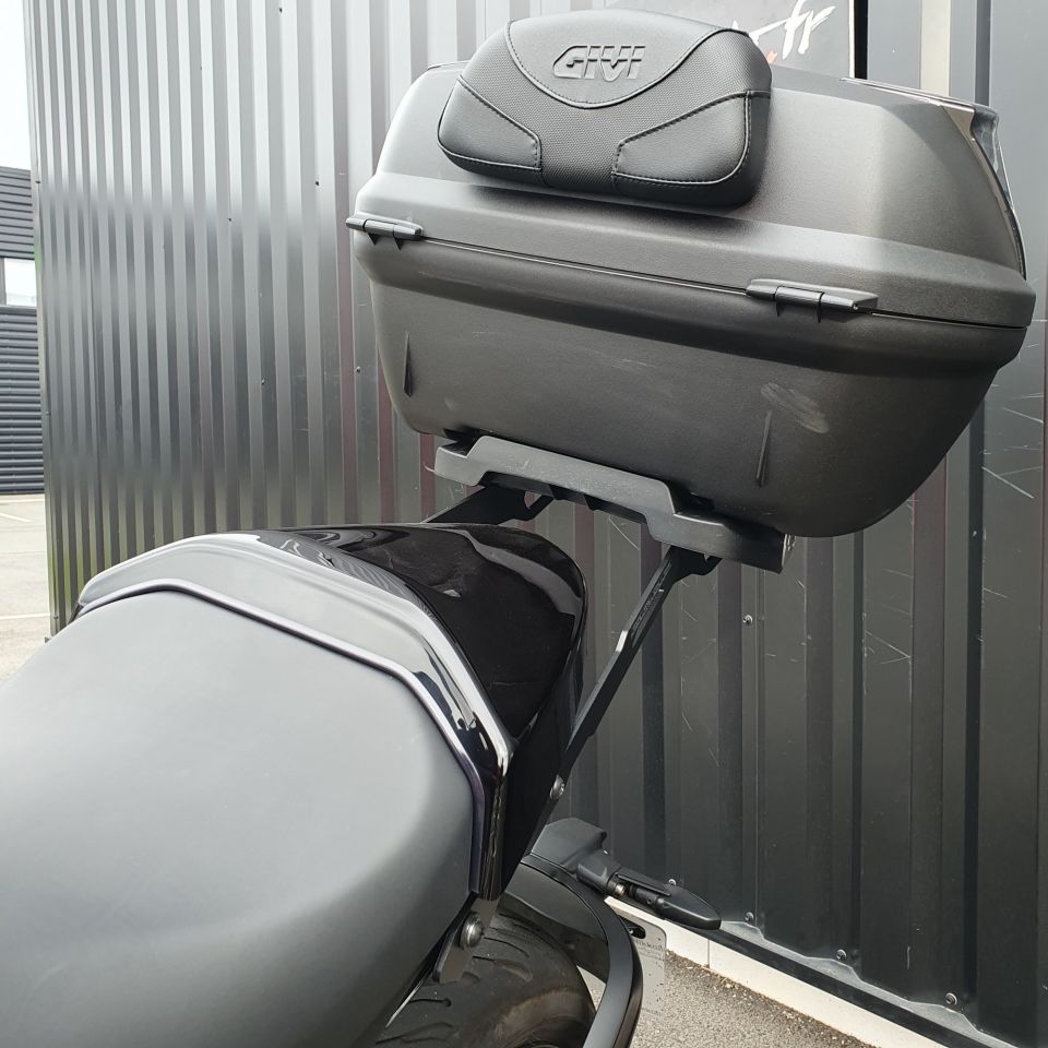 TRIUMPH TRIDENT 660 40