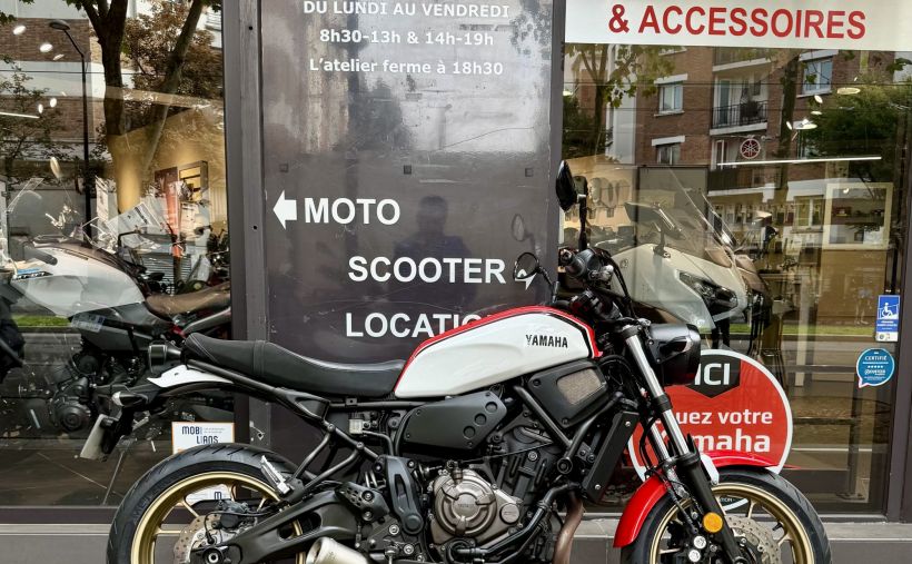 YAMAHA XSR 700 0
