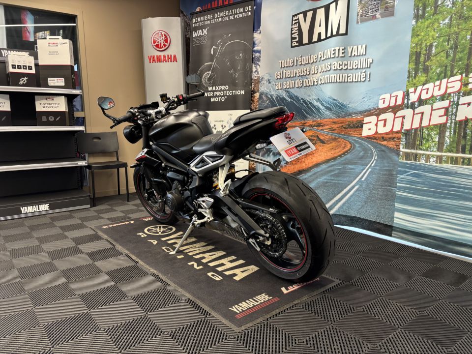 TRIUMPH STREET TRIPLE 765 RS 7