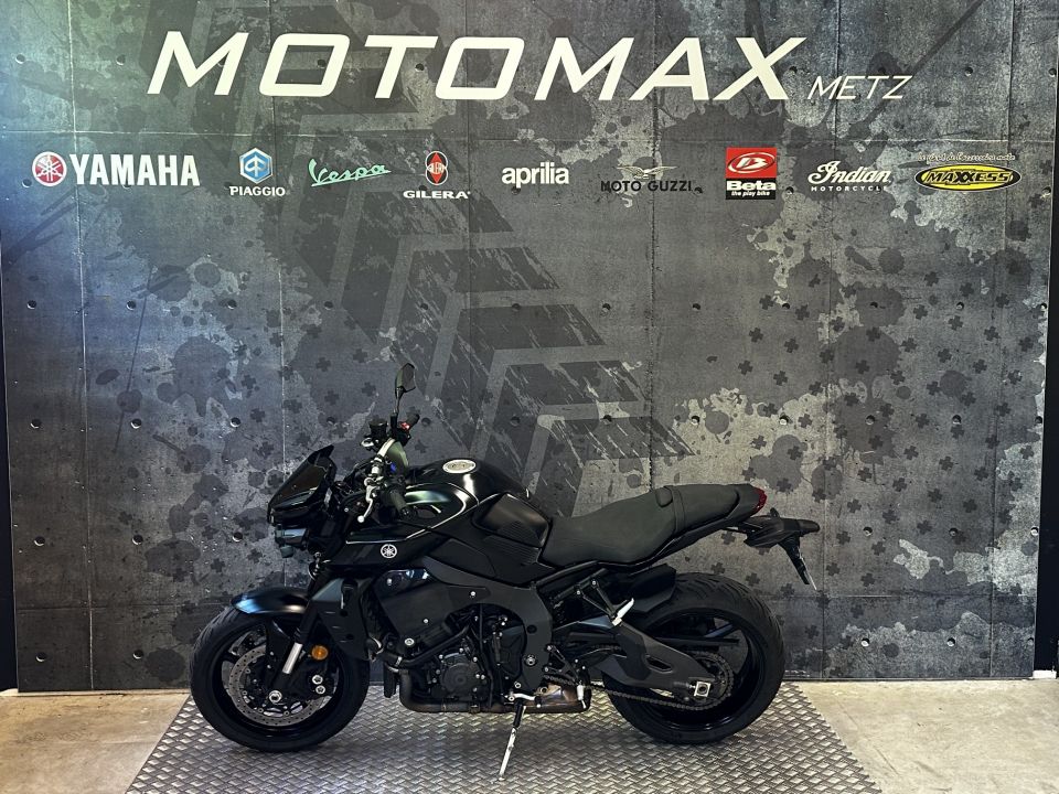 YAMAHA MT-10 36