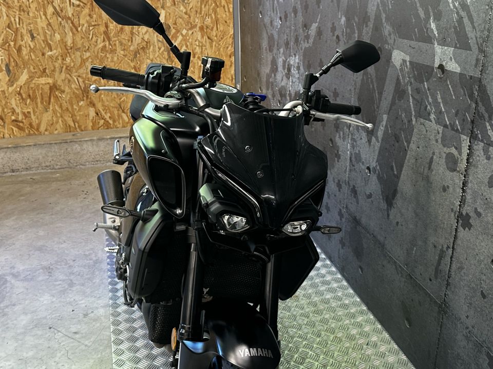 YAMAHA MT-10 9