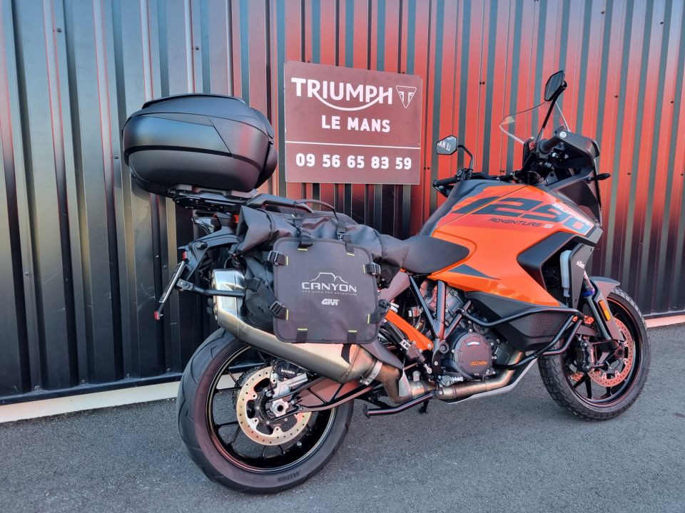 KTM 1290 SUPER ADVENTURE S 10