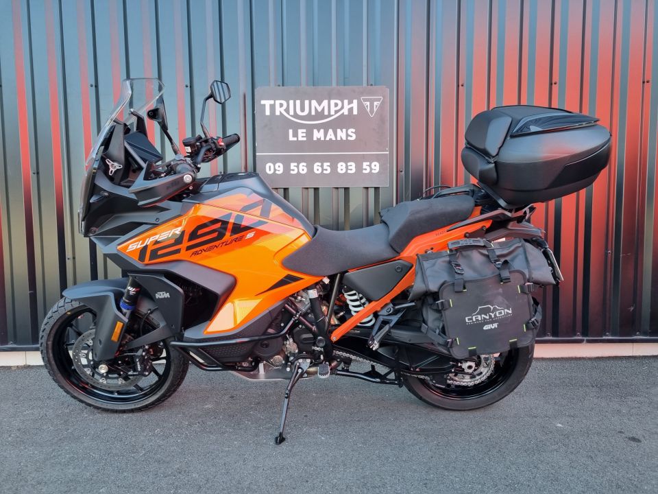 KTM 1290 SUPER ADVENTURE S 15