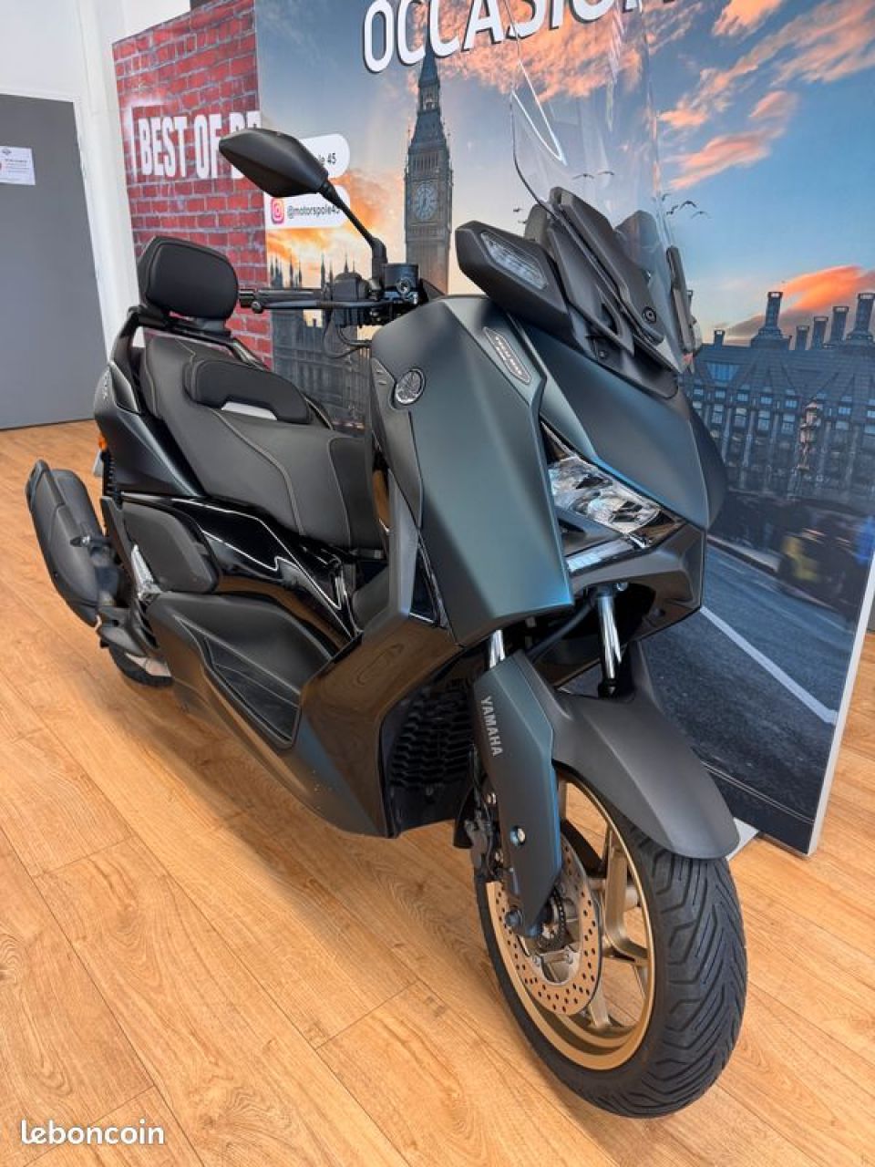 YAMAHA XMAX 125 TECH MAX 8
