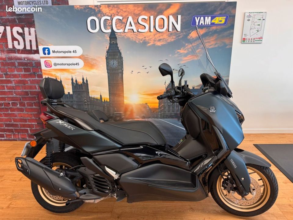 YAMAHA XMAX 125 TECH MAX 0