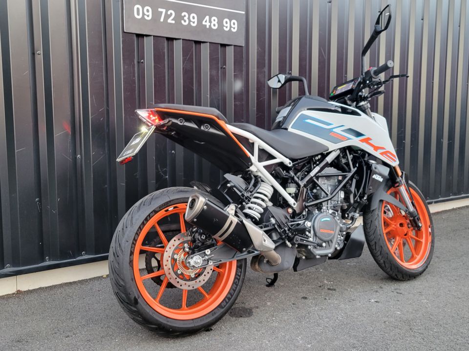 KTM 125 DUKE ABS 20