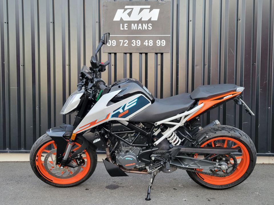KTM 125 DUKE ABS 5