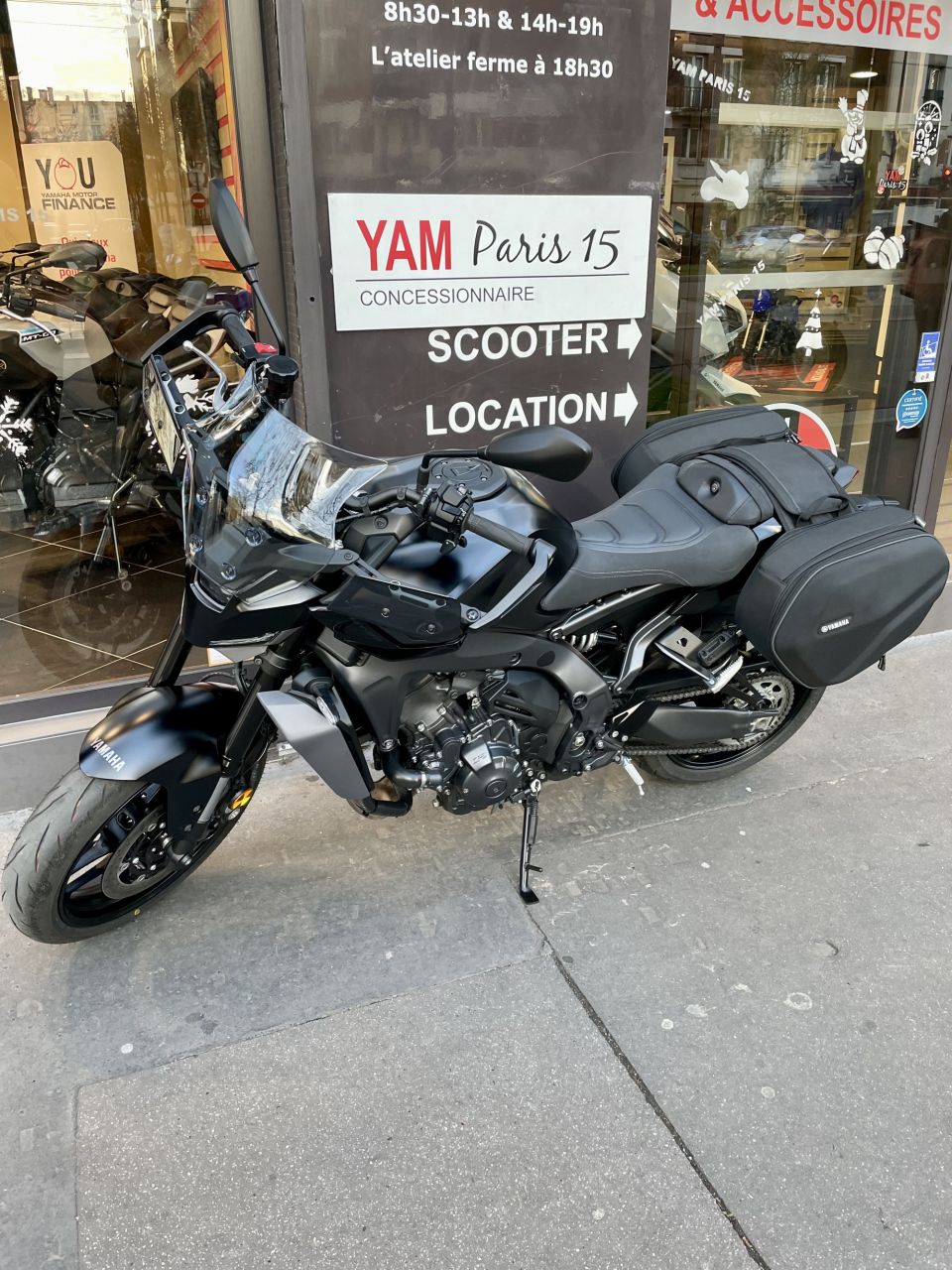 YAMAHA MT-09  Y-AMT 3