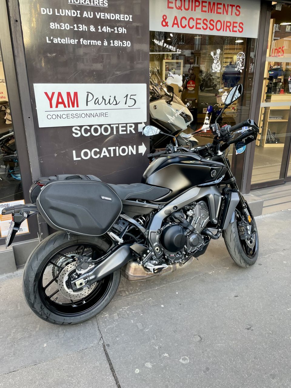 YAMAHA MT-09  Y-AMT 5
