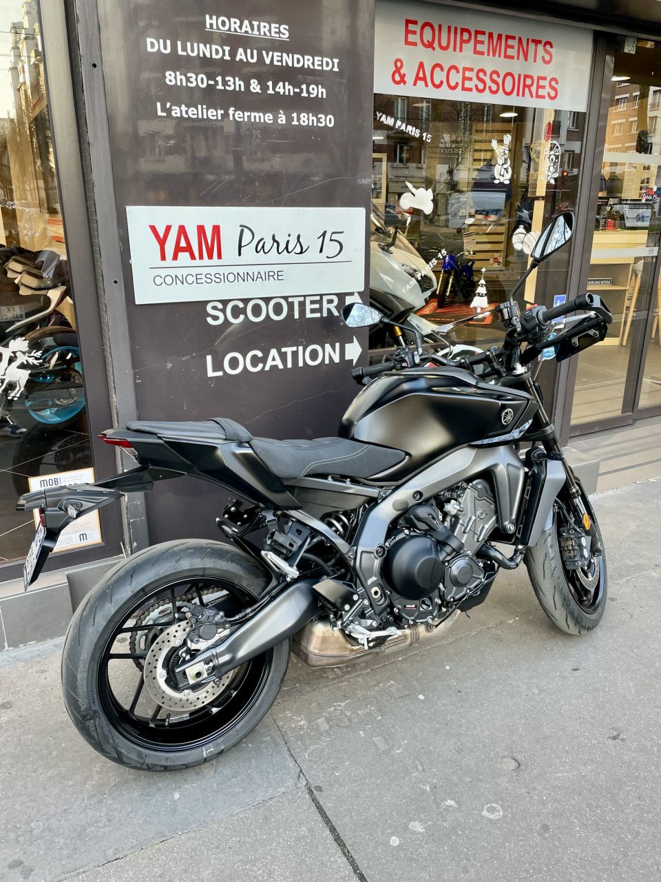 YAMAHA MT-09  Y-AMT 6