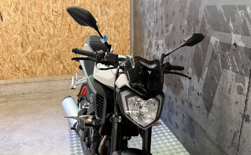 YAMAHA MT-125 ABS 9