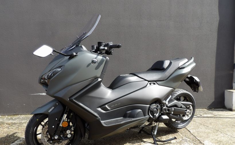 YAMAHA XP T-MAX 560 3