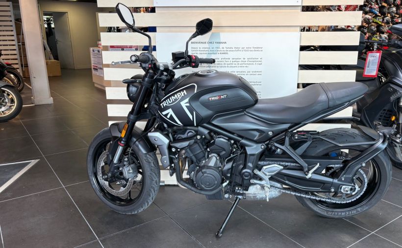 TRIUMPH TRIDENT 660 3