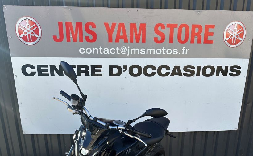 YAMAHA MT-09 1