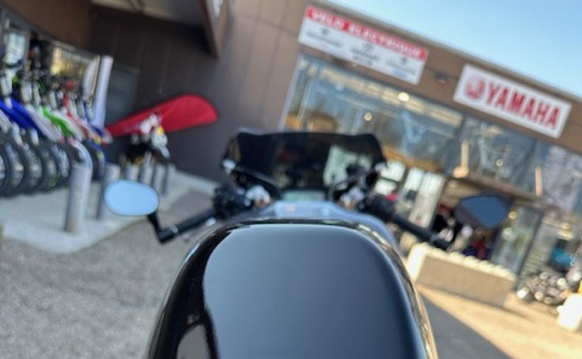 YAMAHA XSR 900 GP 4