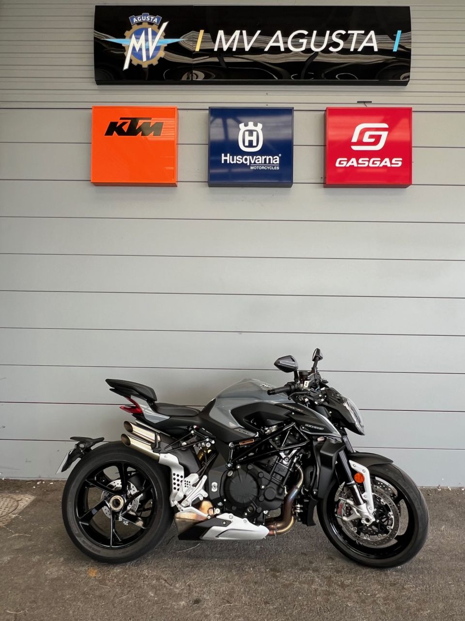 MV AGUSTA BRUTRALE 1000 RS 6