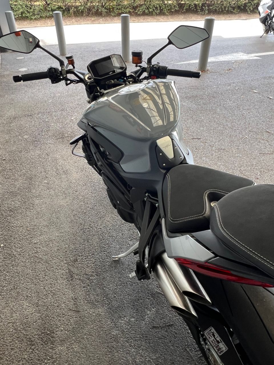 MV AGUSTA BRUTRALE 1000 RS 18