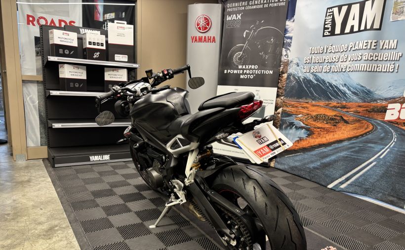 TRIUMPH STREET TRIPLE 765 RS 7