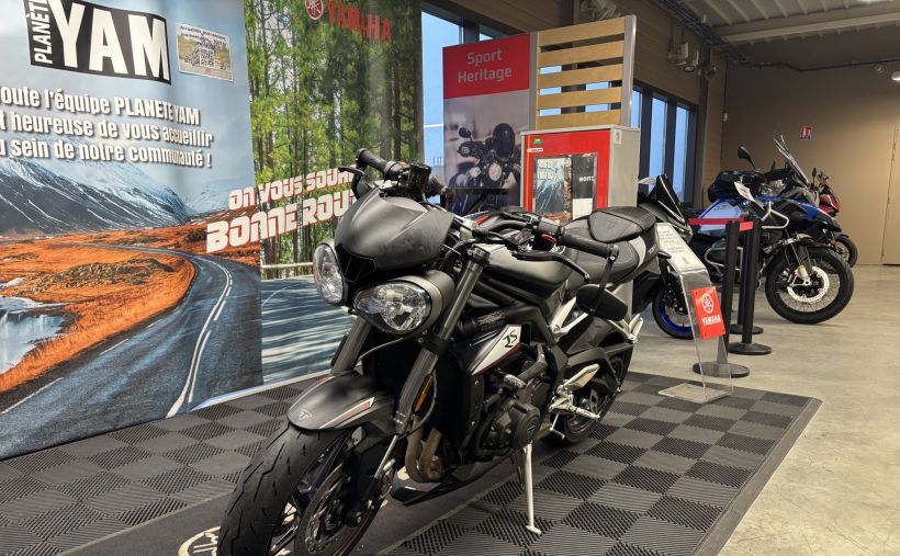 TRIUMPH STREET TRIPLE 765 RS 6