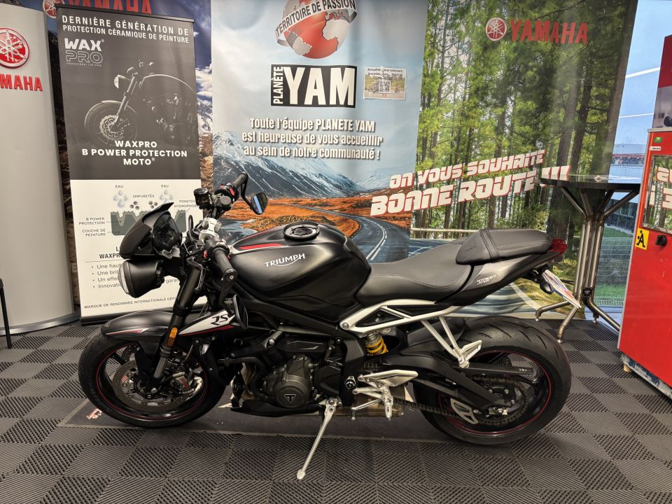 TRIUMPH STREET TRIPLE 765 RS 5