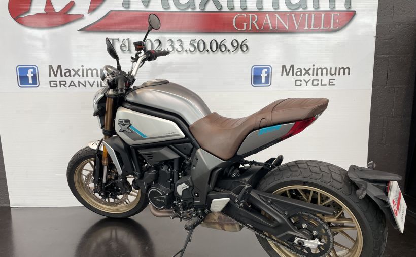CF MOTO CLX 700 1