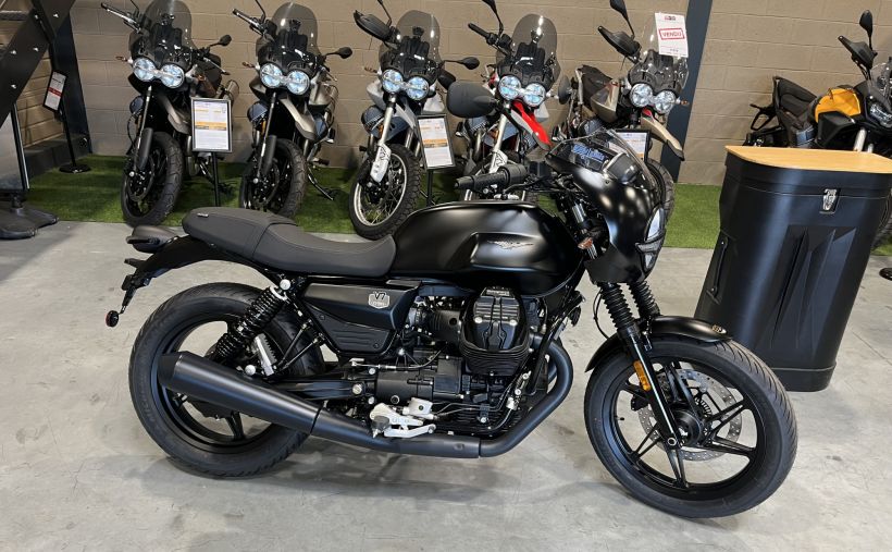 MOTO GUZZI V7 STONE 0