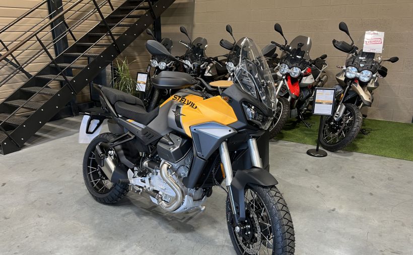 MOTO GUZZI STELVIO 0