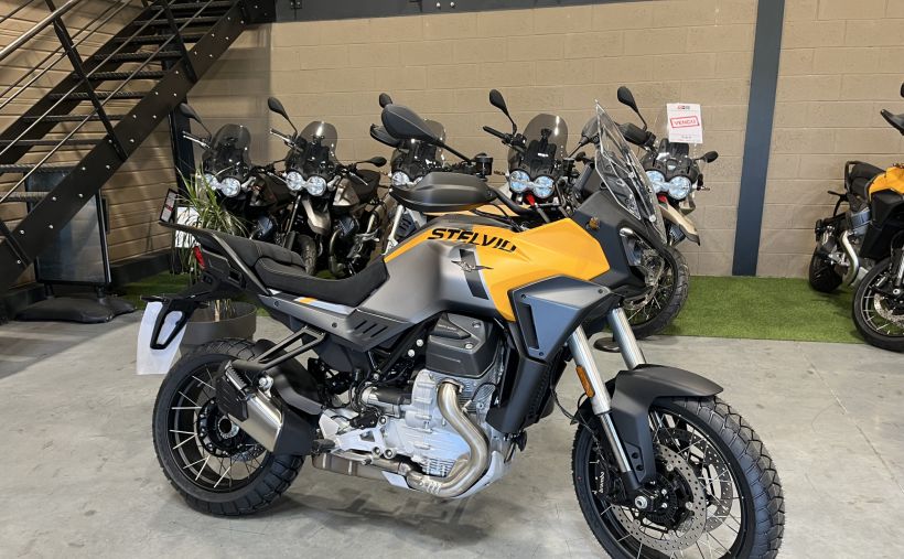 MOTO GUZZI STELVIO 1