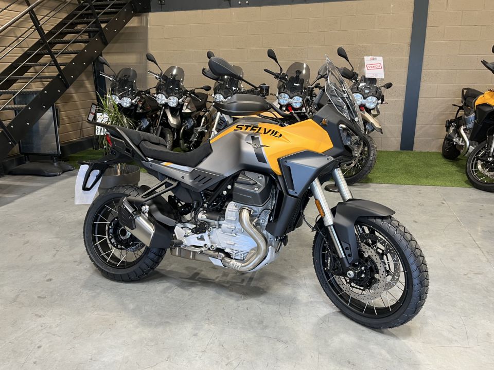 MOTO GUZZI STELVIO 5