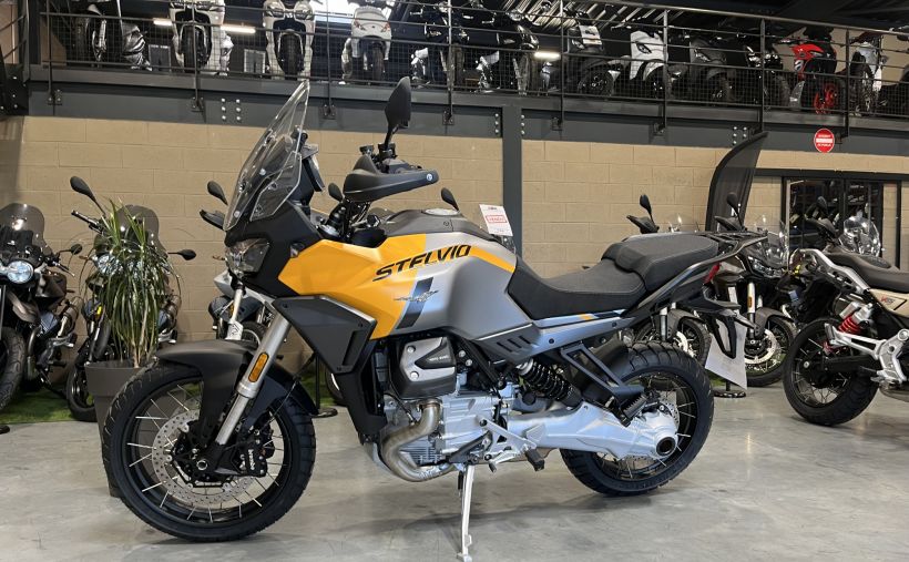 MOTO GUZZI STELVIO 3