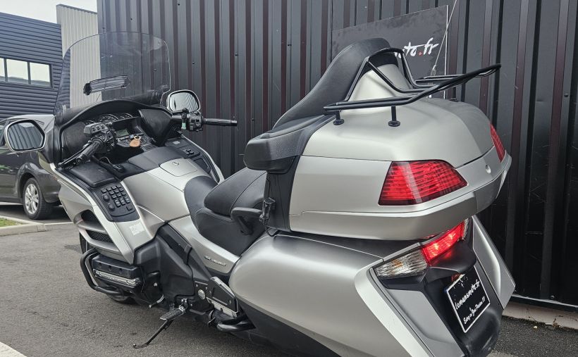 HONDA GL1800 GOLDWING 25