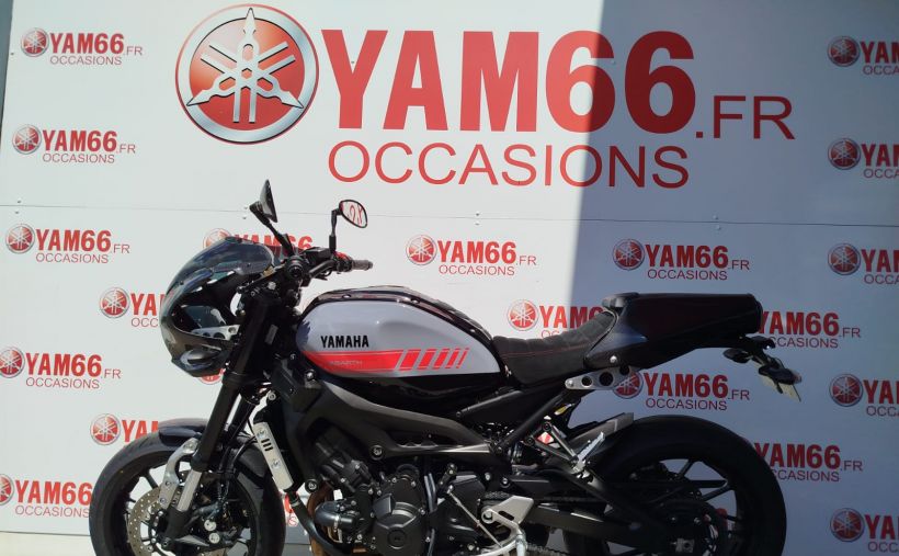 YAMAHA XSR 900 ABARTH 4