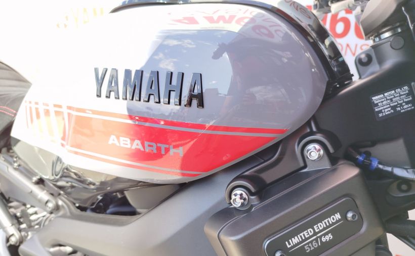 YAMAHA XSR 900 ABARTH 9