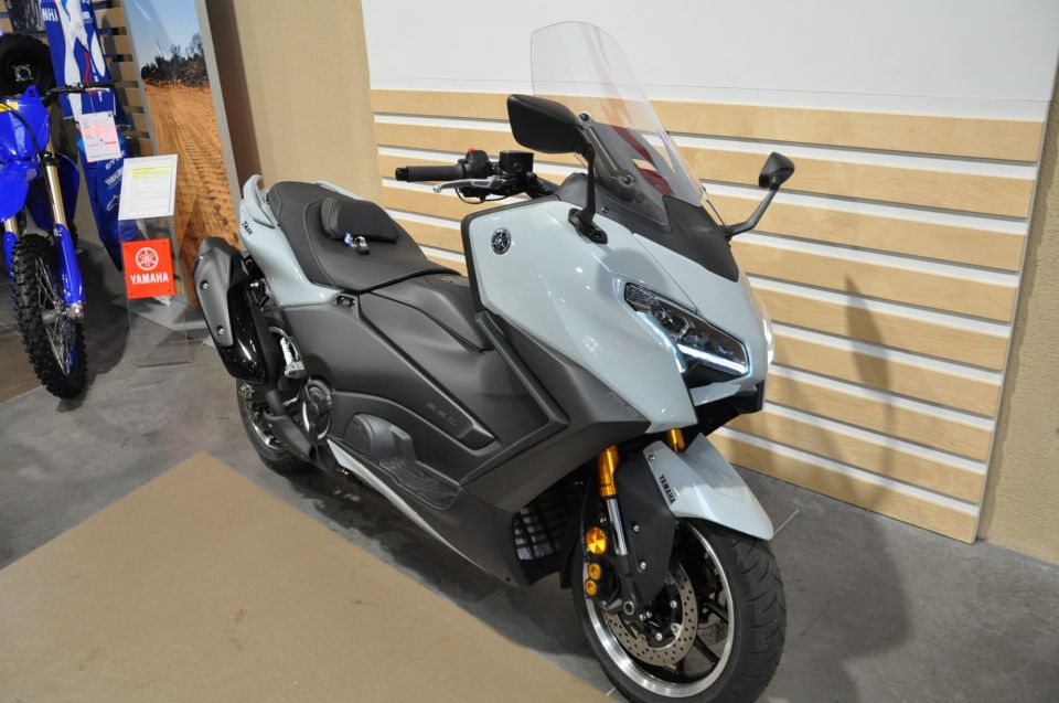 YAMAHA XP T-MAX 560 TECH MAX 4