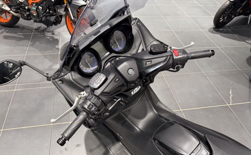 YAMAHA XP T-MAX 530 2