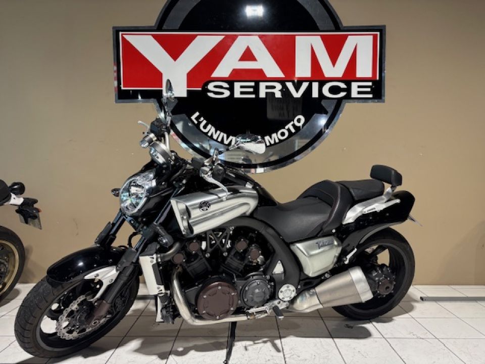 YAMAHA V-MAX 1700 0