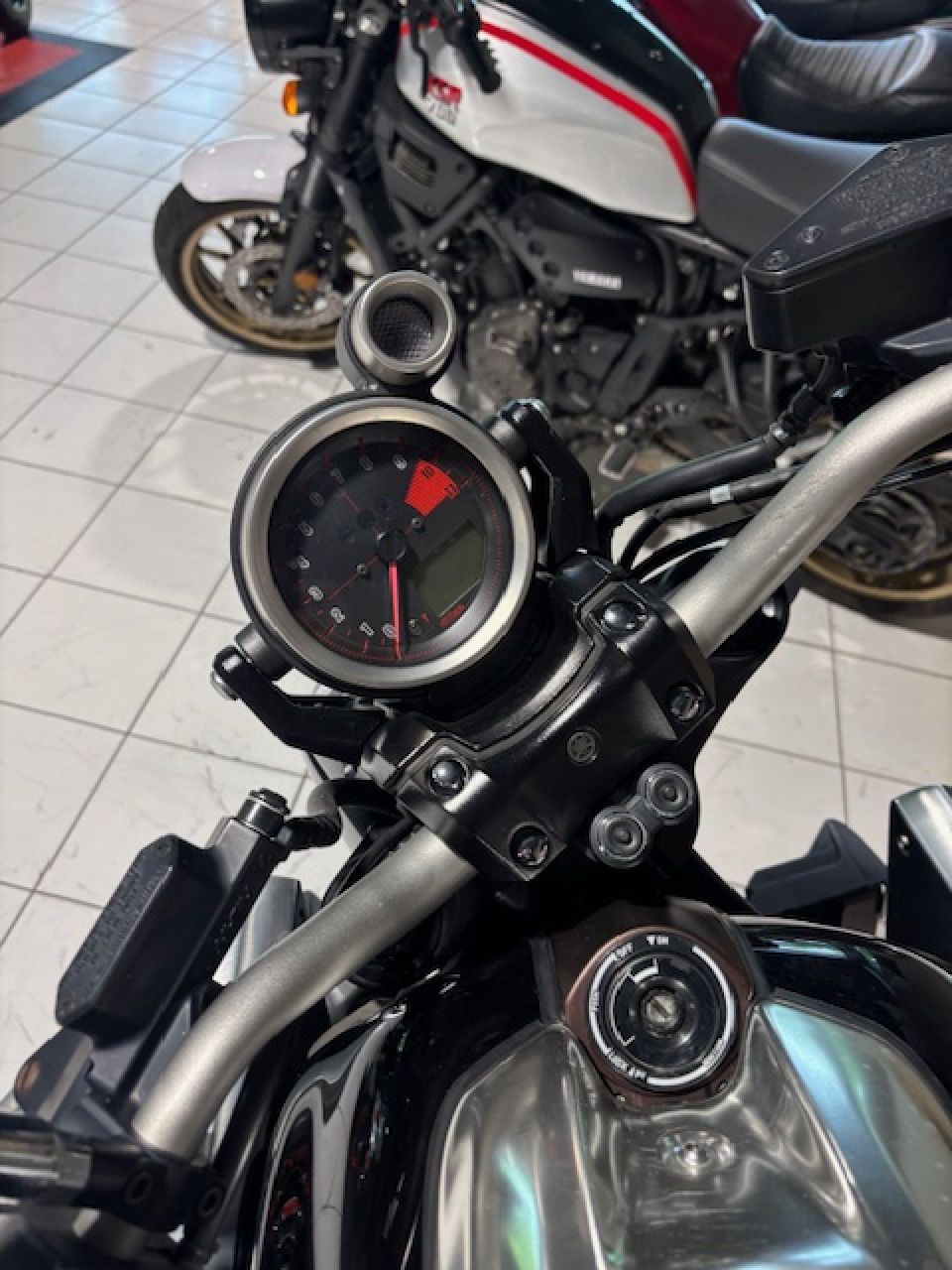YAMAHA V-MAX 1700 2