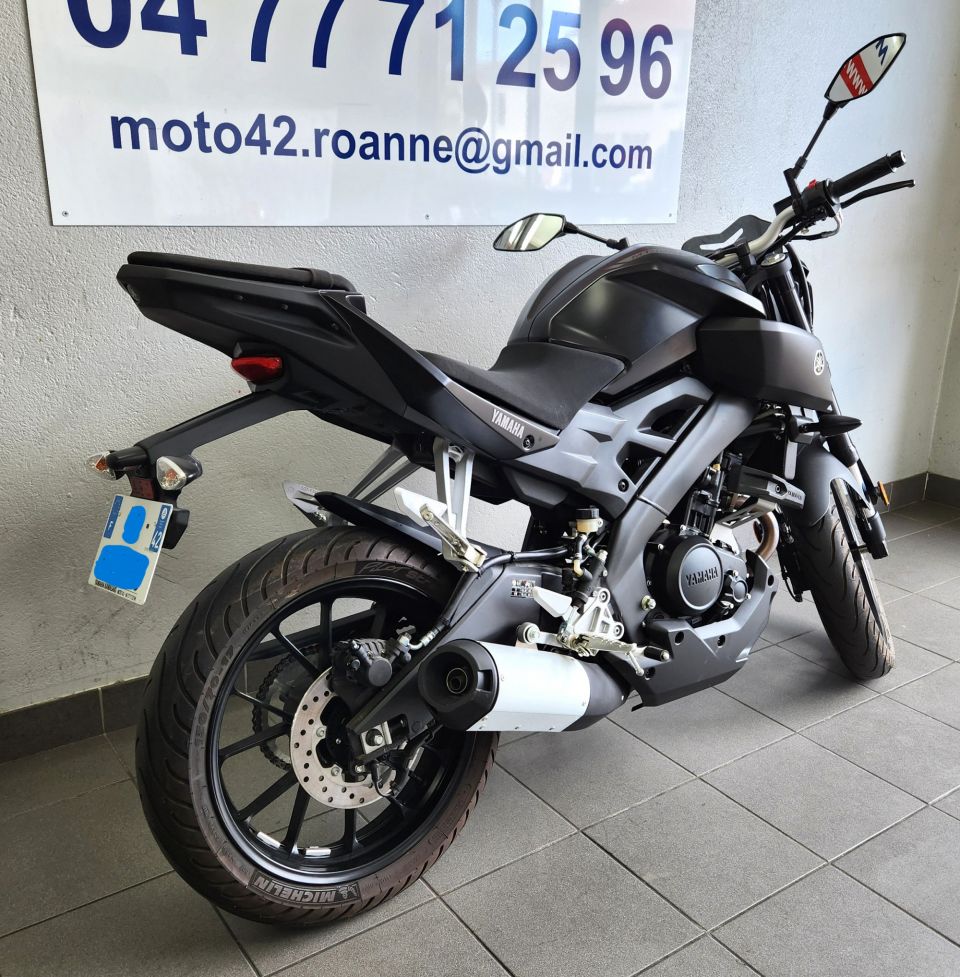 YAMAHA MT-125 3