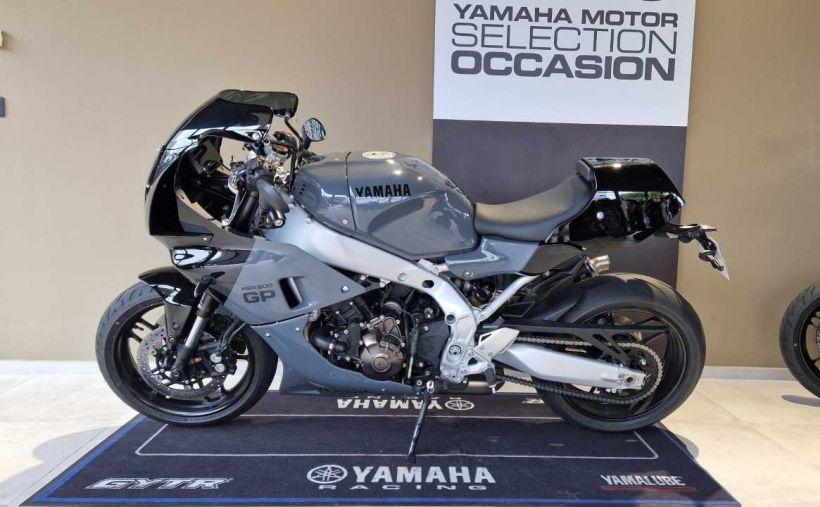 YAMAHA XSR 900 GP 1