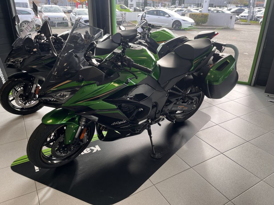 KAWASAKI NINJA 1000 SX TOURER 12