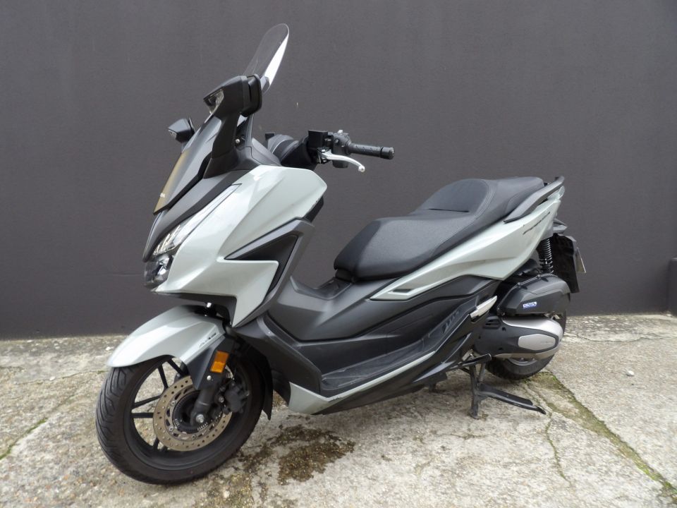 HONDA NSS FORZA 125 6