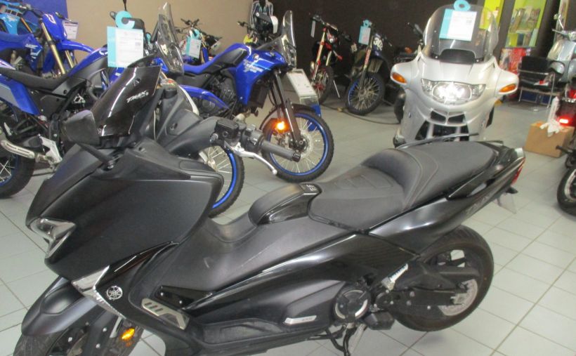 YAMAHA XP T-MAX 530 DX 3