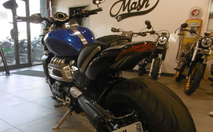 TRIUMPH ROCKET 3 R 3
