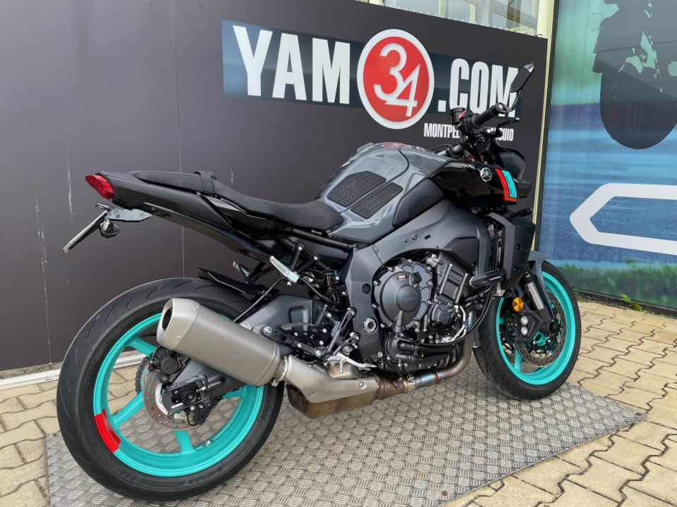 YAMAHA MT-10 2