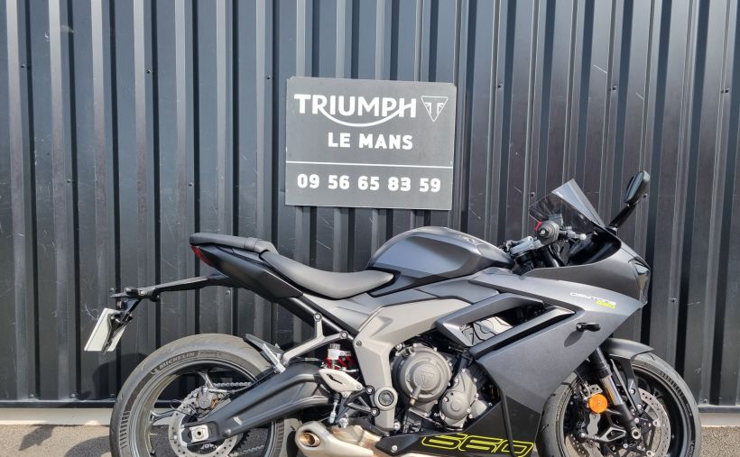 TRIUMPH 	DAYTONA 660 0