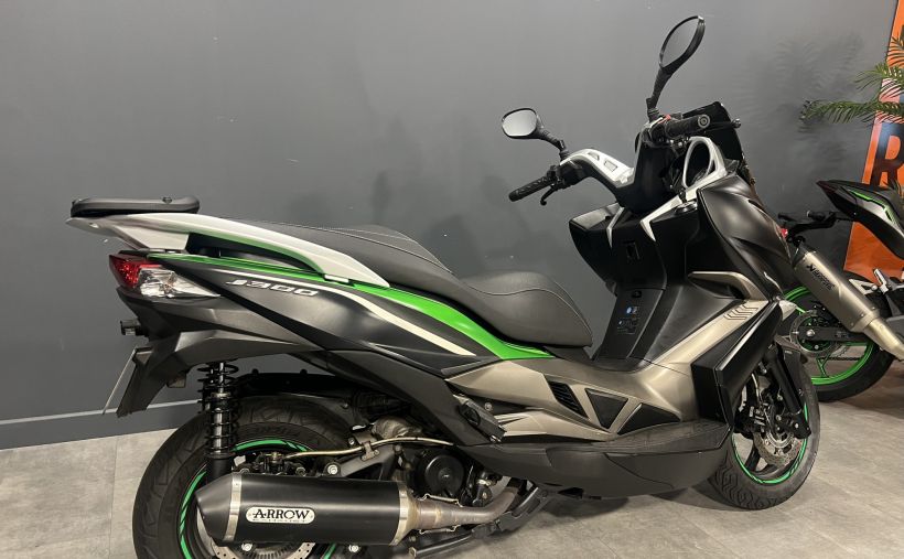 KAWASAKI J300 12