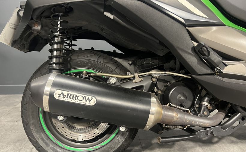 KAWASAKI J300 60