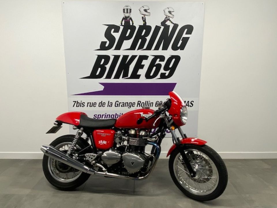 TRIUMPH THRUXTON 900 8