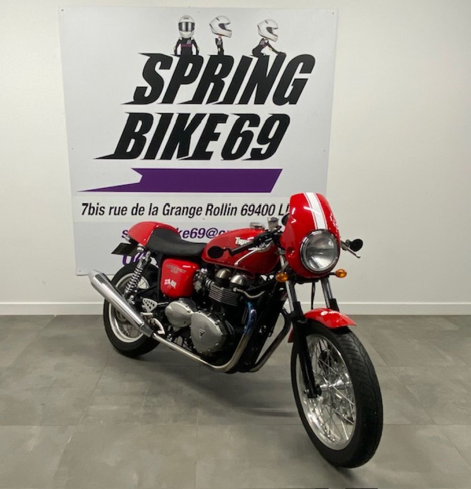 TRIUMPH THRUXTON 900 6