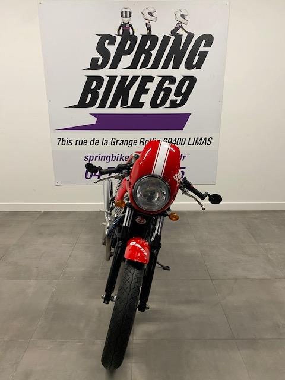 TRIUMPH THRUXTON 900 4